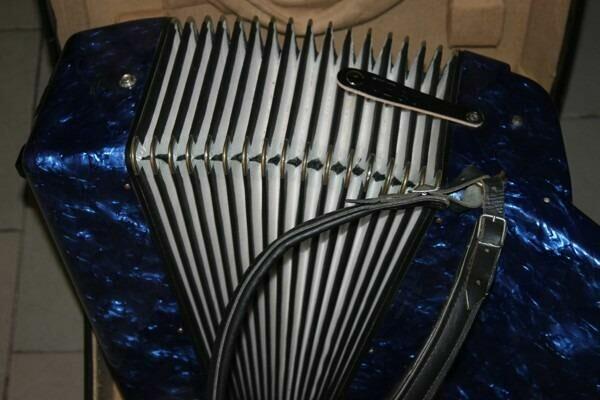 akordeon 80 basów Delicia