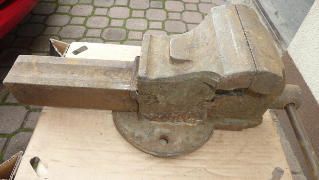 Imadło ślusarskie, stalowe, kute RECORD.Waga około 20kg.