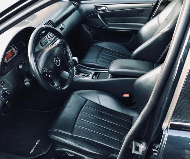 Mercedes Benz C32 AMG