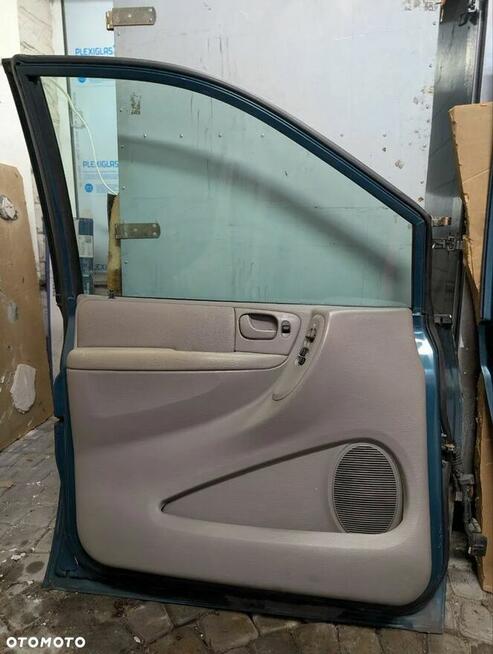 DZRWI PRZEDNIE PRAWA LEWA CHRYSLER VOYAGER + inne IV 4 00-07