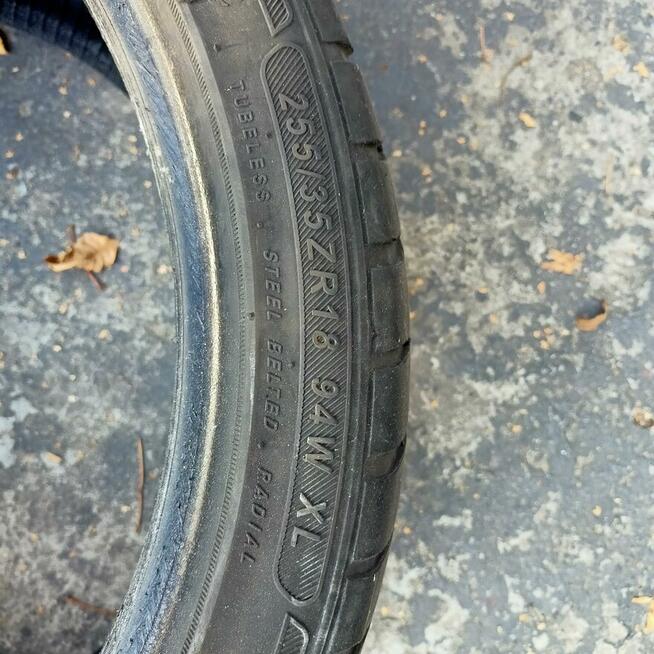 Opona używana Rovelo 255/35/18 Acceiera 255/35/18