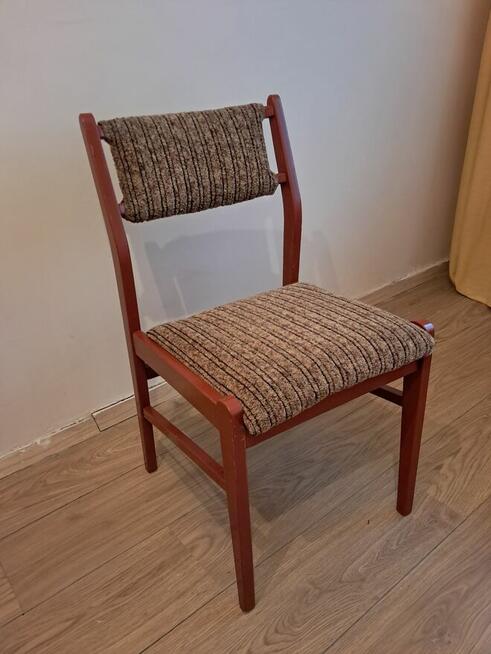 Krzesła drewniane z beżowym obiciem (2 szt.), Vintage,