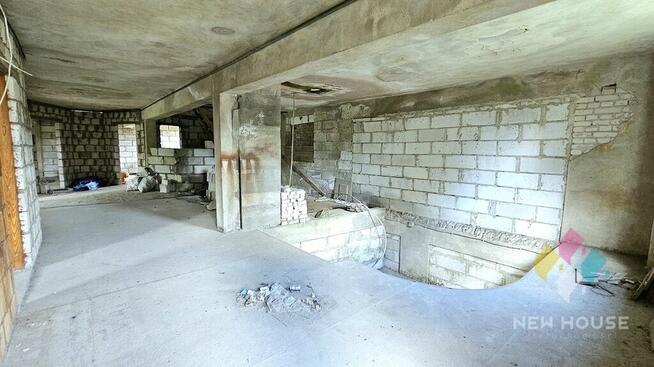 Budynek w stanie surowym, działka 1127 m2