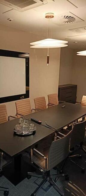 Nowoczesne Biura w Q22 - al. Jana Pawła II 22