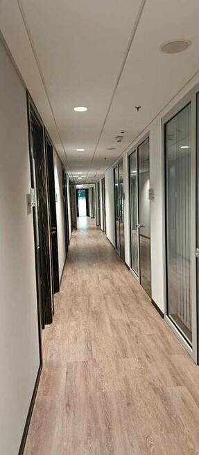 Nowoczesne Biura w Q22 - al. Jana Pawła II 22