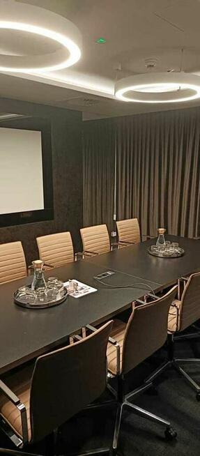 Biura Q22 – al. Jana Pawła II 22