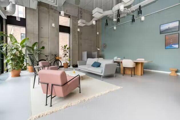 Przestrzeń coworkingowa w Koneserze - Warszawa