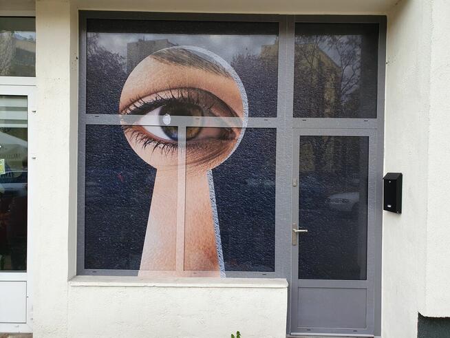 Oklejanie witryn sklepowych szyb + druk Warszawa i okolice