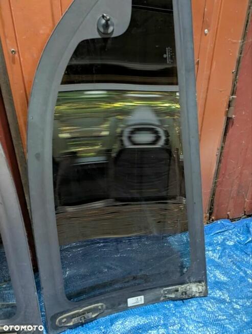 SZYBY TYLNE Prawa Lewa CHRYSLER VOYAGER + inne IV 4 00-07