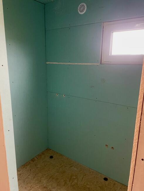 Dom z kontenera morskiego