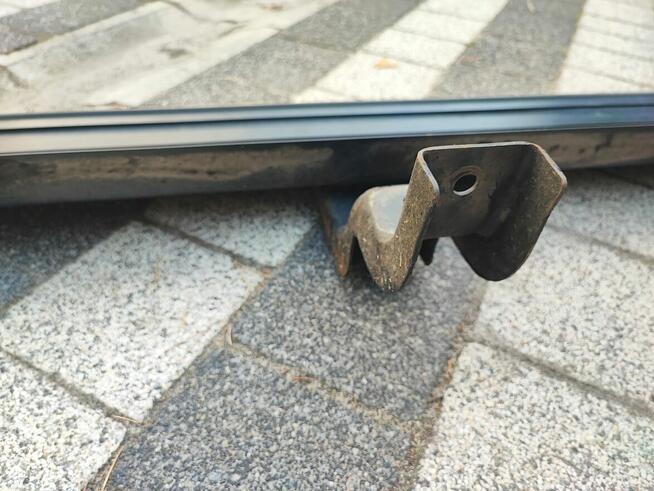 Progi boczne do Isuzu D-max 2016