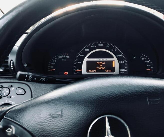 Mercedes Benz C32 AMG