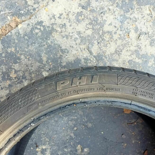 Opona używana Rovelo 255/35/18 Acceiera 255/35/18