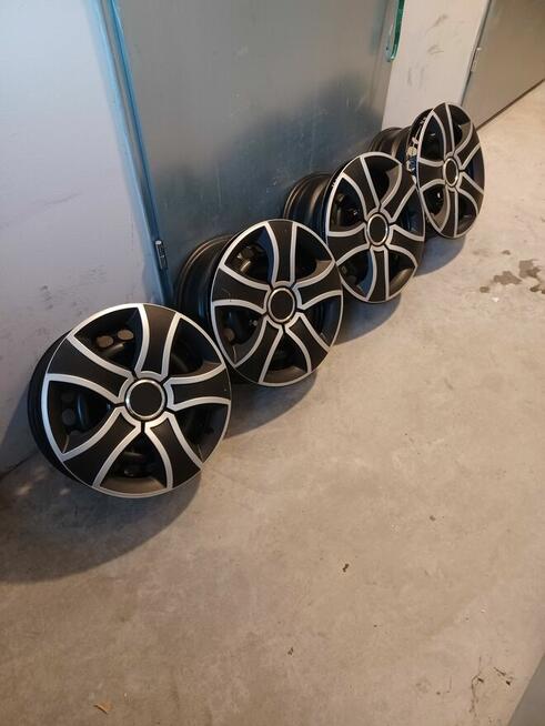 Sprzedam Felgi stalowe 15×112