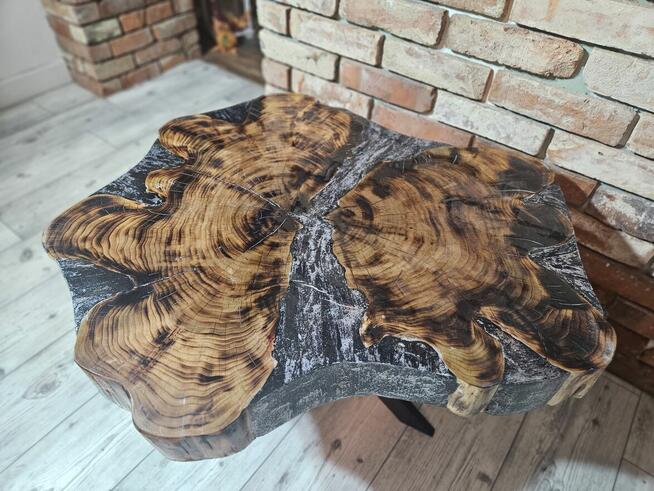 Stół z żywicą epoksydową