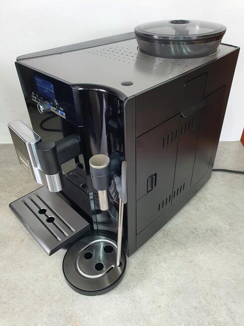 Elegancki ekspres Siemens eq.7 po serwisie z gwarancją!