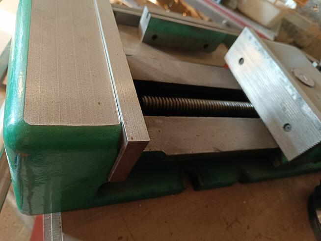 Imadło maszynowe ślusarskie.