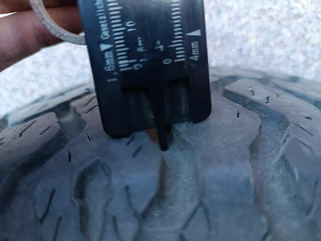 Komplet 4 szt Opony Gislaved Frost 65t 195/65/15 195/65r15