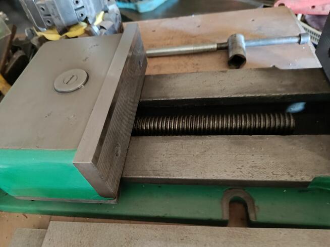 Imadło maszynowe ślusarskie.