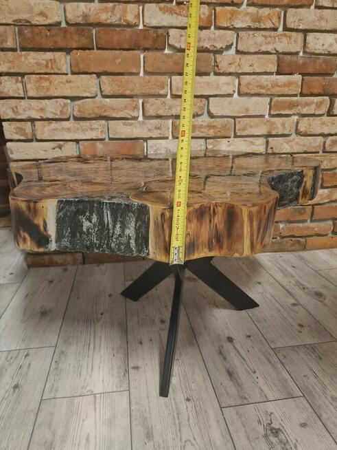 Stół z żywicą epoksydową