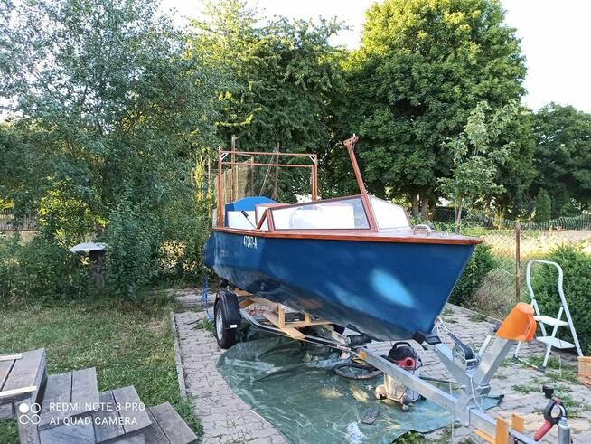 Sprzedam motorówkę drewnianą