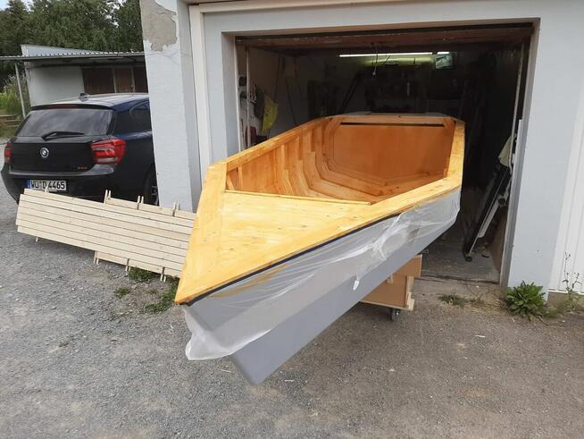 Sprzedam motorówkę drewnianą