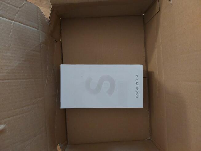 Smartfon SAMSUNG Galaxy S21 FE 6/128GB 5G 6.41 120Hz Biały