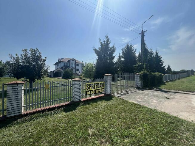 Sprzedam Dom Wolnostojący w Strzale - Idealny dla Rodziny