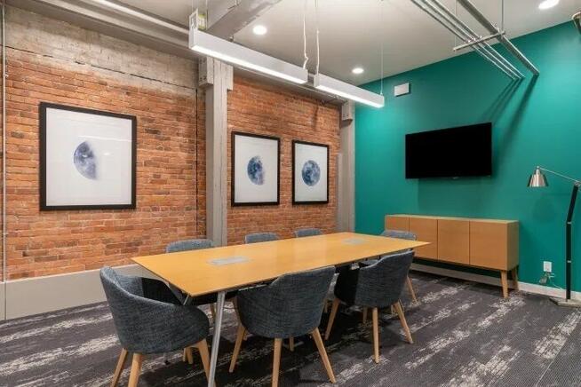 Biura na Waryńskiego – Polna Corner w Warszawie