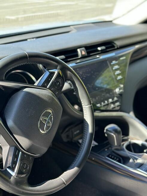 Toyota Camry 2.5 Hybrid Executive CVT