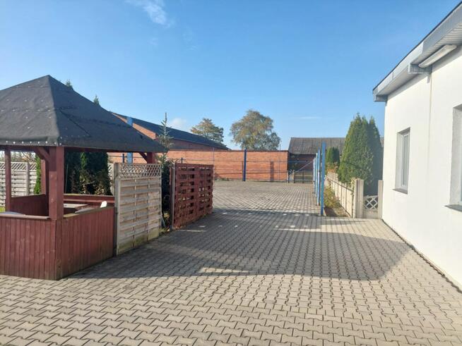 Do sprzedaży parterowy pawilon-hala o pow 250m2