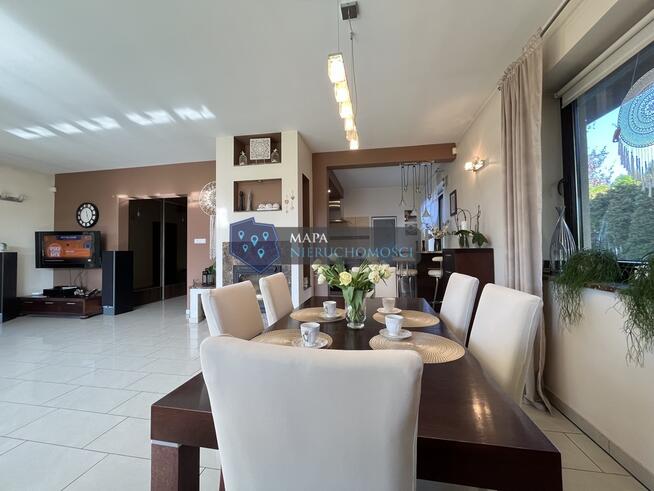 Piękny dom w Brześciu Kujawskim otoczony zielenią