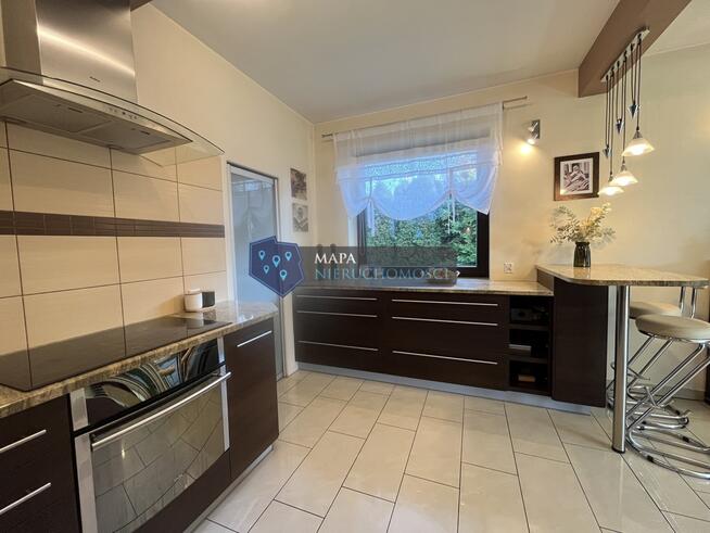 Piękny dom w Brześciu Kujawskim otoczony zielenią