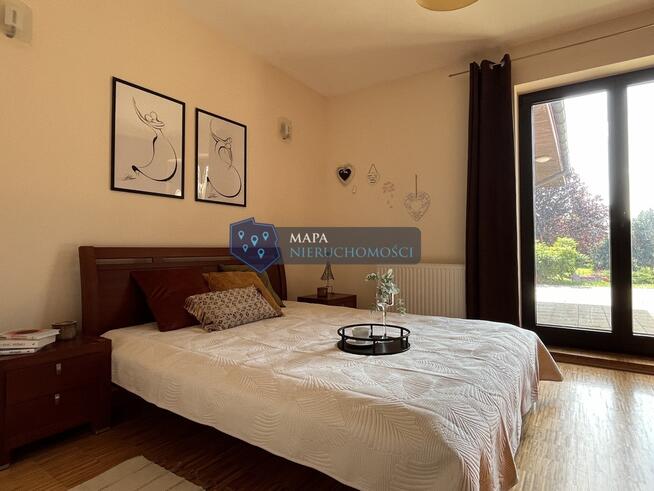 Piękny dom w Brześciu Kujawskim otoczony zielenią