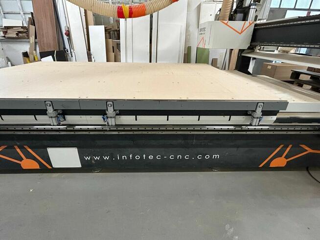Cnc Frezarka Infotec 3121 EVO z wyciągiem Filtrowent