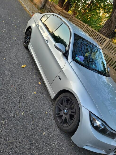 BMW E90 2006R