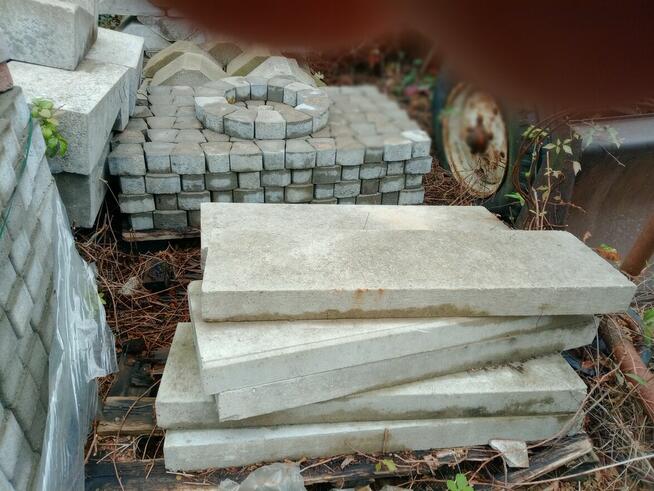 Sprzedam materiały budowlane -kostka betonowa ,obrzeża