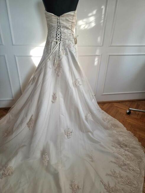 Tanio sukienkę ślubna wieczorowa