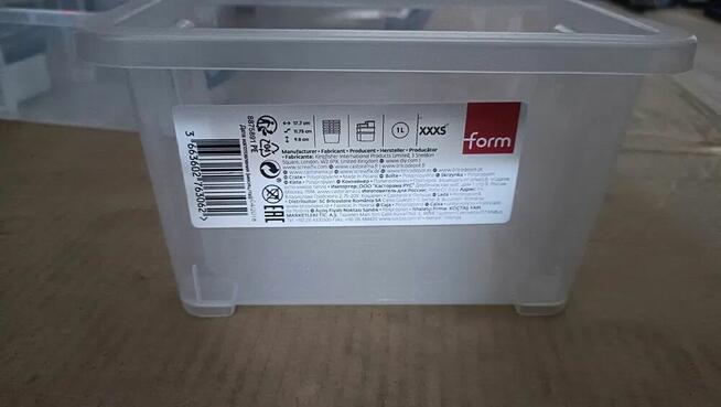 Pojemniki plastikowe różne wielkości