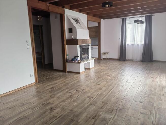 Sprzedam nowo wybudowany dom z garażem, działką 0,5 hektara