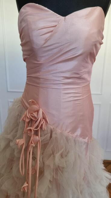 Tanio sprzedam śliczną sukienkę 36-38