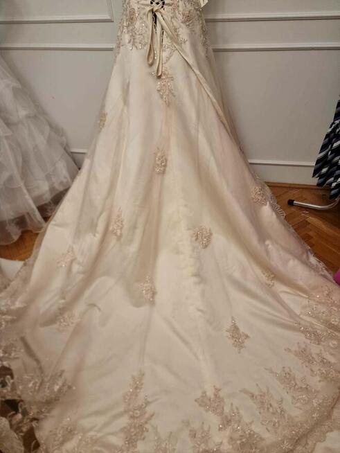 Tanio sukienkę ślubna wieczorowa