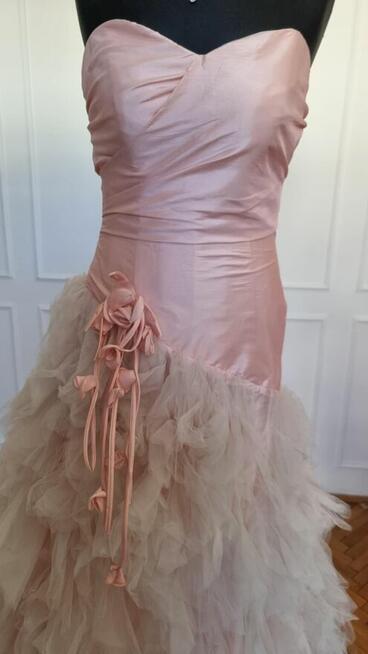 Tanio sprzedam śliczną sukienkę 36-38