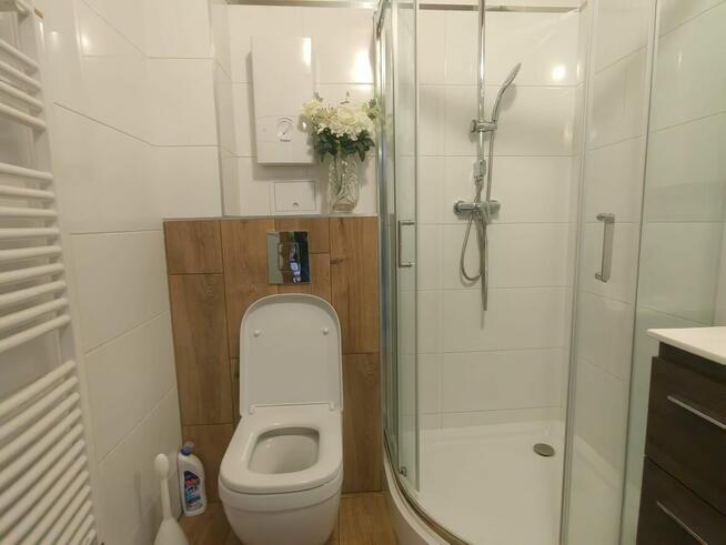 Sprzedam nowo wybudowany dom z garażem, działką 0,5 hektara