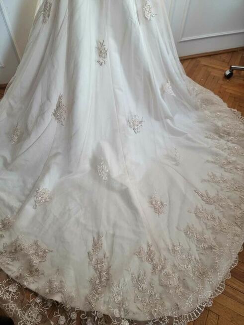 Tanio sukienkę ślubna wieczorowa