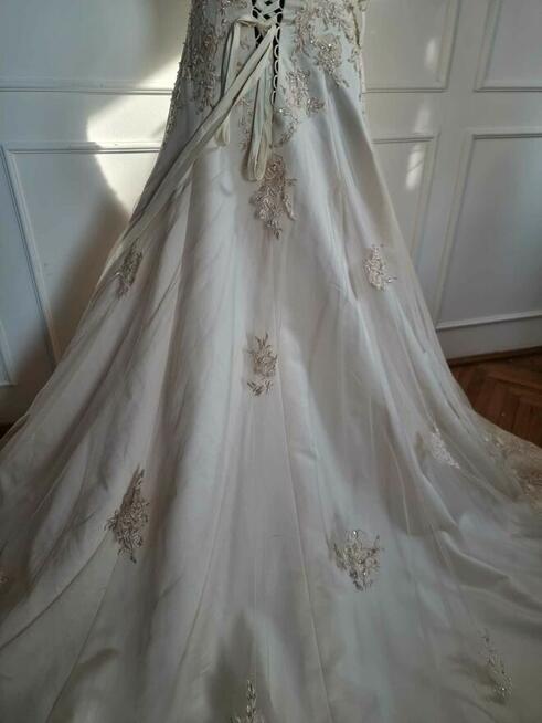 Tanio sukienkę ślubna wieczorowa