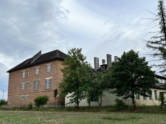 Budynek 1000 m , działka 7500 koło Tomaszowa Mazowieckiego