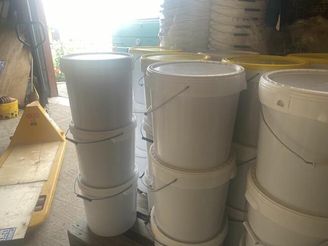 Oferujemy najwyższej jakości miód wielokwiatowy prosto z nas