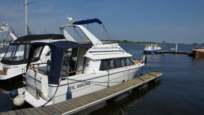Bayliner 2858 Classic Fly, Jacht Motorowy, Diesel 220KM