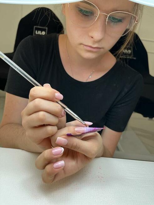 Kurs Stylizacji Paznokci Manicure Żelowy Hybrydowy Zdobienia